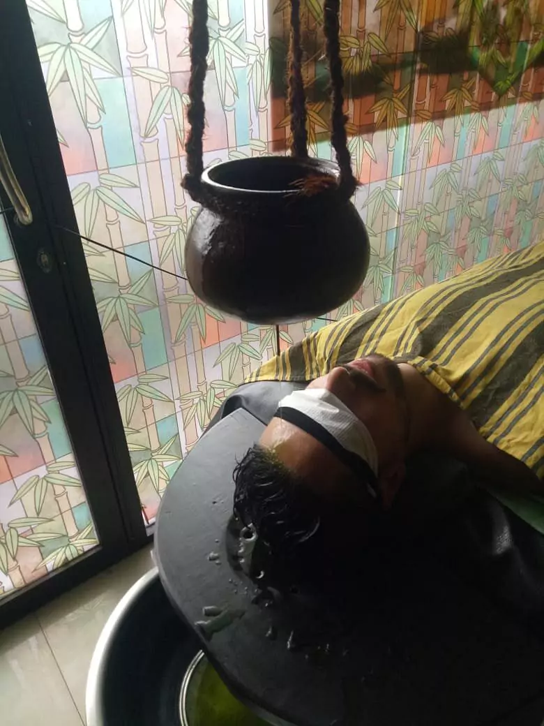 Shirodhara & Full Body Massage